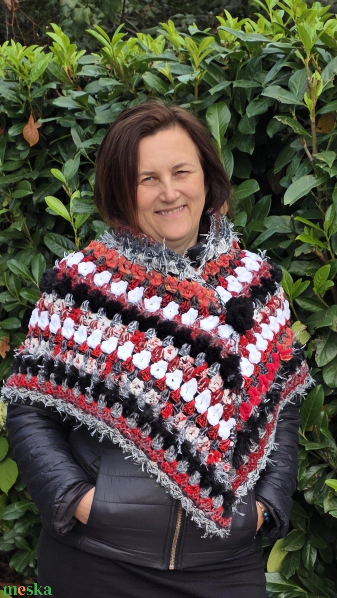 Tűzmesék - egyedi, kézzel horgolt kendő, rózsával - ruha & divat - sál, sapka, kendő - kendő - Meska.hu Tűzmesék - egyedi, kézzel horgolt kendő, rózsával - ruha & divat - sál, sapka, kendő - kendő - Meska.hu