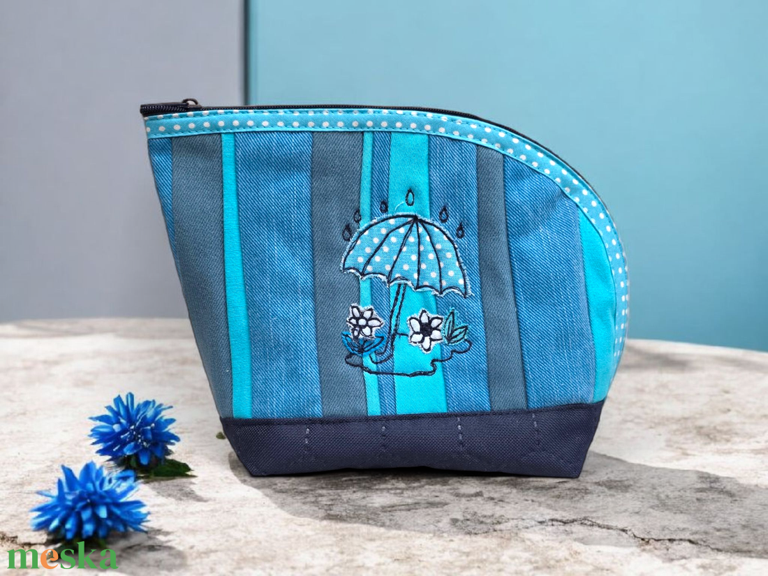 Türkiz esernyős csíkos neszi  - táska & tok - neszesszer - Meska.hu