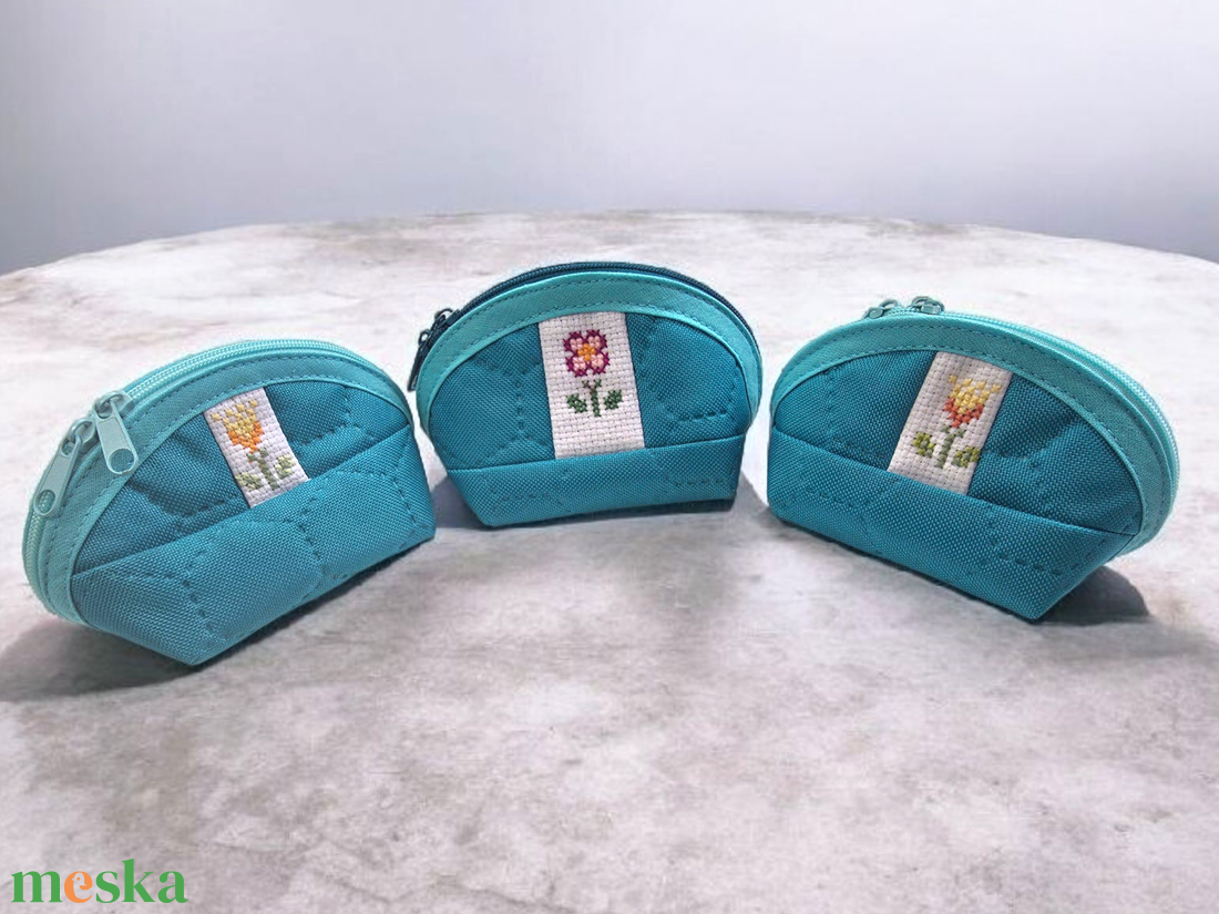 Picurka neszi türkiz - táska & tok - neszesszer - Meska.hu