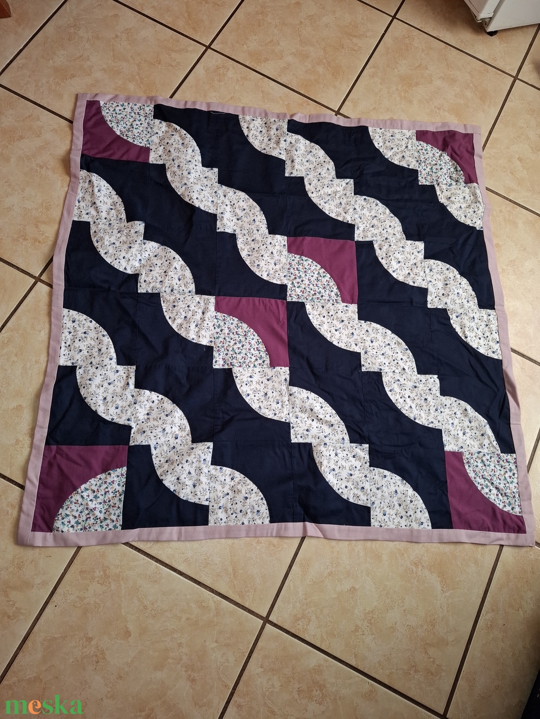 Patchwork terítő - otthon & életmód - dekoráció - asztal és polc dekoráció - horgolt & csipketerítő - Meska.hu