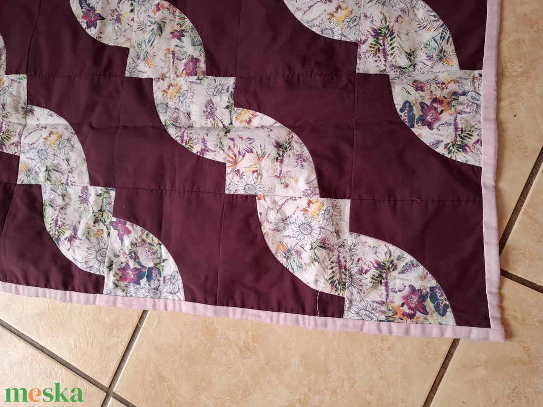 Új, patchwork terítő  - otthon & életmód - dekoráció - asztal és polc dekoráció - horgolt & csipketerítő - Meska.hu