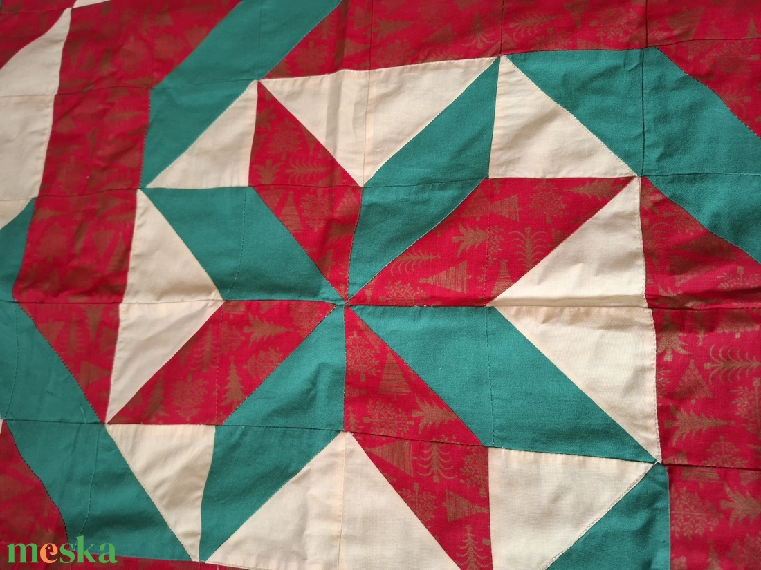 Új, patchwork terítő, asztalközép  - otthon & életmód - dekoráció - asztal és polc dekoráció - horgolt & csipketerítő - Meska.hu