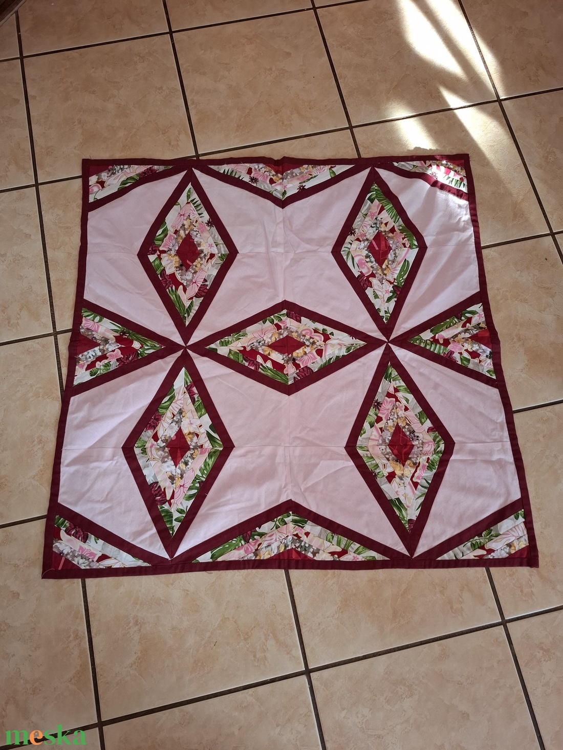 Új, patchwork terítő  - otthon & életmód - dekoráció - asztal és polc dekoráció - horgolt & csipketerítő - Meska.hu