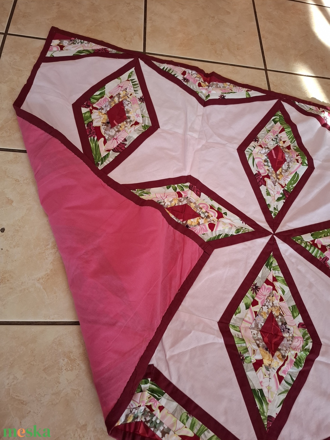 Új, patchwork terítő  - otthon & életmód - dekoráció - asztal és polc dekoráció - horgolt & csipketerítő - Meska.hu