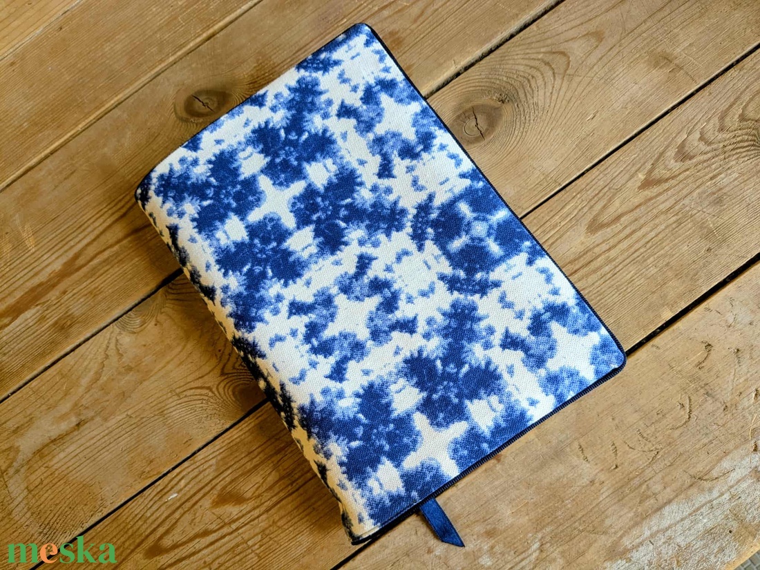 Könyvkabát - Batik (Shibori) mintás - otthon & életmód - papír, írószer - könyv- és füzetborító - Meska.hu