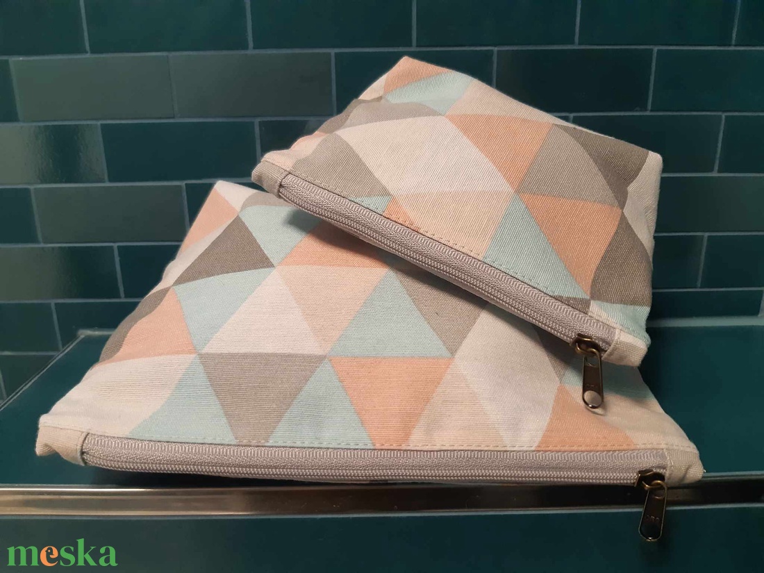 2 db-os szett - Pasztel, háromszögmintás neszesszerek - táska & tok - neszesszer - Meska.hu