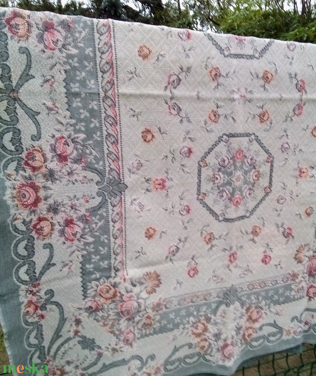 Gobelin jellegű, virágos terítő ágyra, asztalra vagy akár falra - otthon & életmód - lakástextil - ágytakaró - Meska.hu