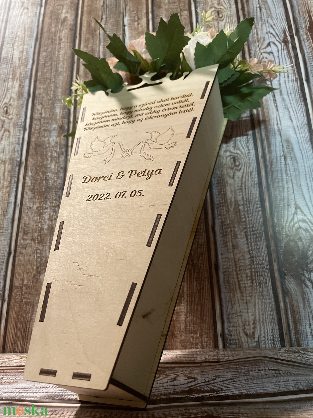 Szülőköszöntő egyedi virág box, gravírozva - esküvő - emlék & ajándék - szülőköszöntő ajándék - Meska.hu Szülőköszöntő egyedi virág box, gravírozva - esküvő - emlék & ajándék - szülőköszöntő ajándék - Meska.hu