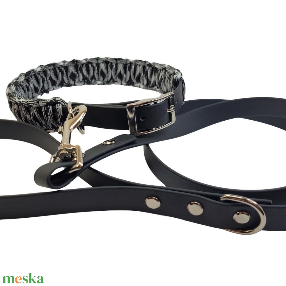 Nyakörv szett- Fekete-fehér camo paracord fonással  - otthon & életmód - kisállatoknak - kutyáknak - kutya nyakörv, póráz szett - Meska.hu