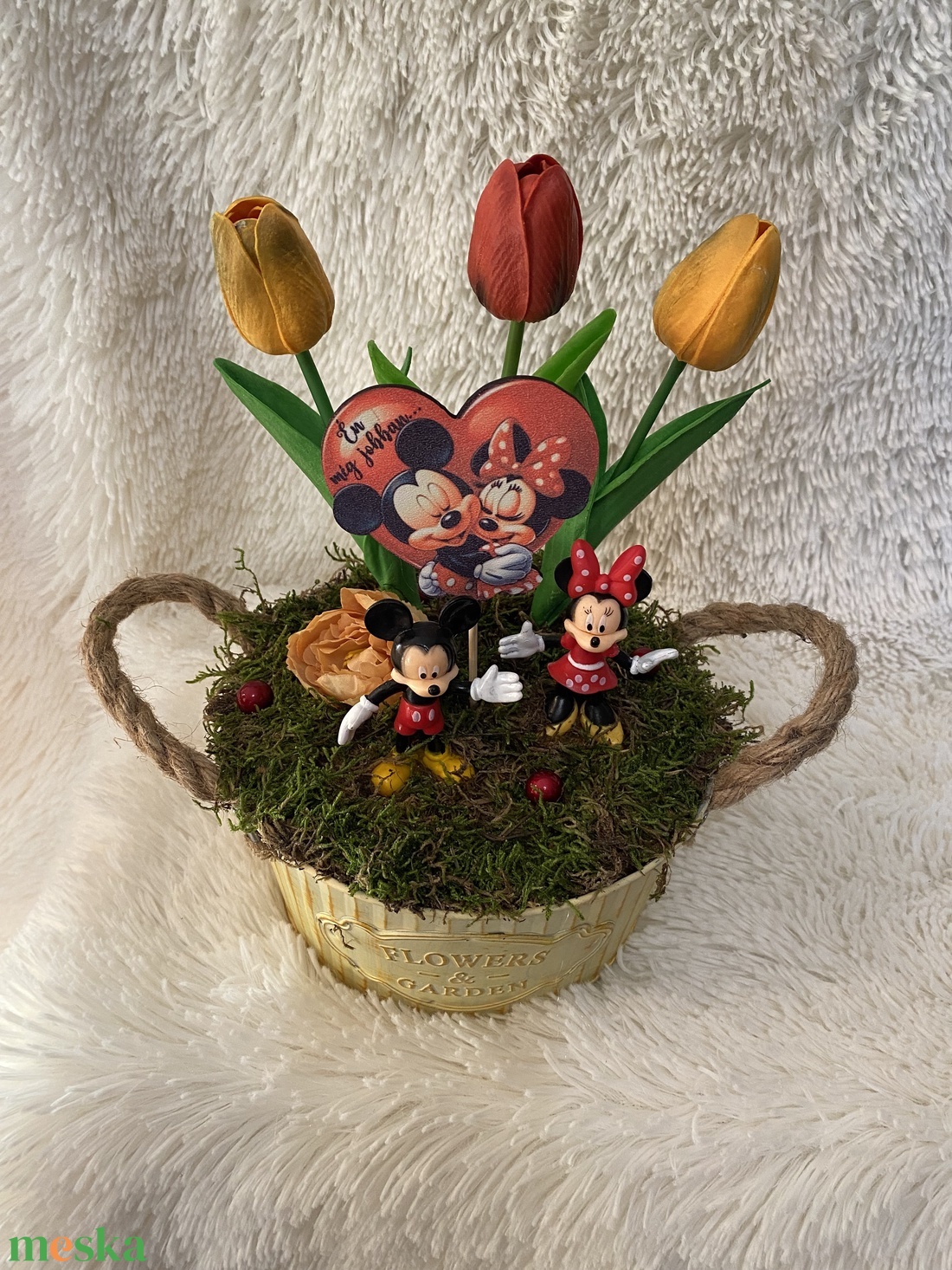 Disney Mickey , Minnie asztal disz - otthon & életmód - dekoráció - virágdísz és tartó - virágtartó - Meska.hu Disney Mickey , Minnie asztal disz - otthon & életmód - dekoráció - virágdísz és tartó - virágtartó - Meska.hu