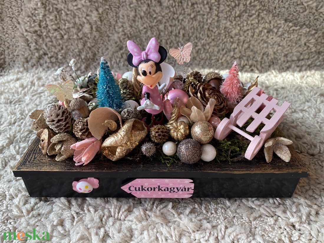 Disney Minnie Egér karácsonyi asztal disz  - karácsony - karácsonyi lakásdekoráció - karácsonyfadíszek - Meska.hu