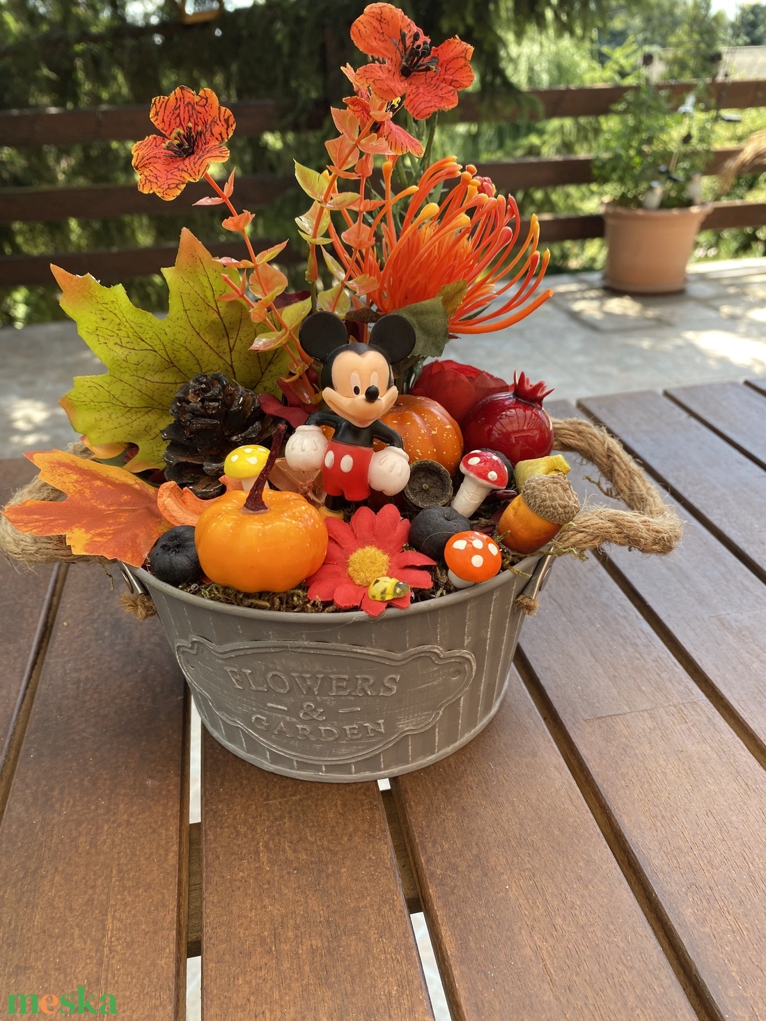 Disney Mickey őszi asztal disz - otthon & életmód - dekoráció - virágdísz és tartó - virágtartó - Meska.hu Disney Mickey őszi asztal disz - otthon & életmód - dekoráció - virágdísz és tartó - virágtartó - Meska.hu
