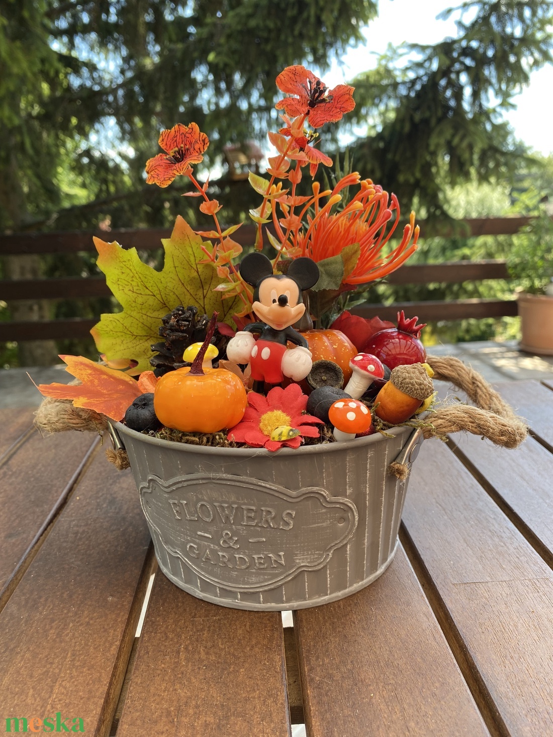 Disney Mickey őszi asztal disz - otthon & életmód - dekoráció - virágdísz és tartó - virágtartó - Meska.hu Disney Mickey őszi asztal disz - otthon & életmód - dekoráció - virágdísz és tartó - virágtartó - Meska.hu