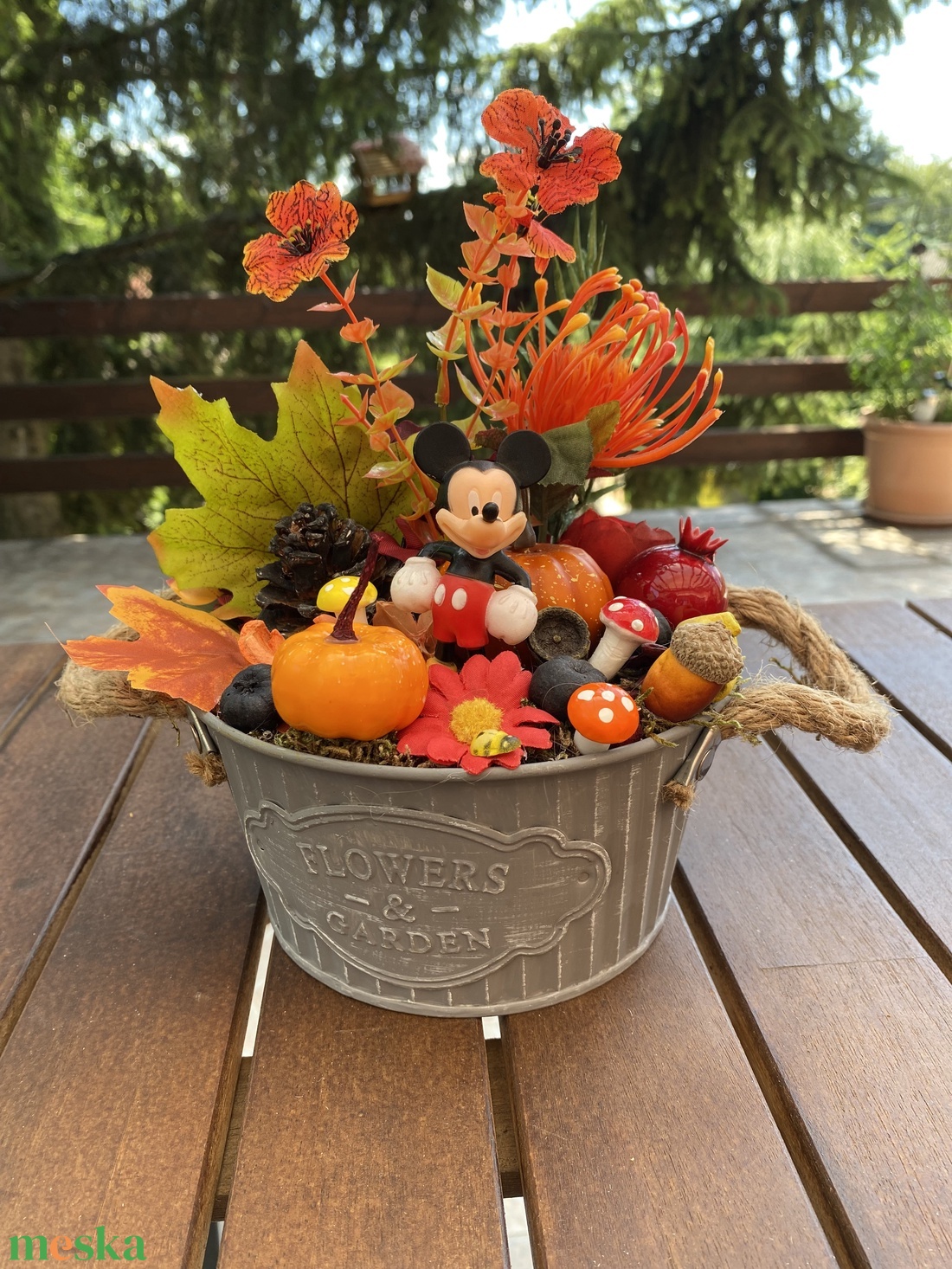 Disney Mickey őszi asztal disz - otthon & életmód - dekoráció - virágdísz és tartó - virágtartó - Meska.hu Disney Mickey őszi asztal disz - otthon & életmód - dekoráció - virágdísz és tartó - virágtartó - Meska.hu