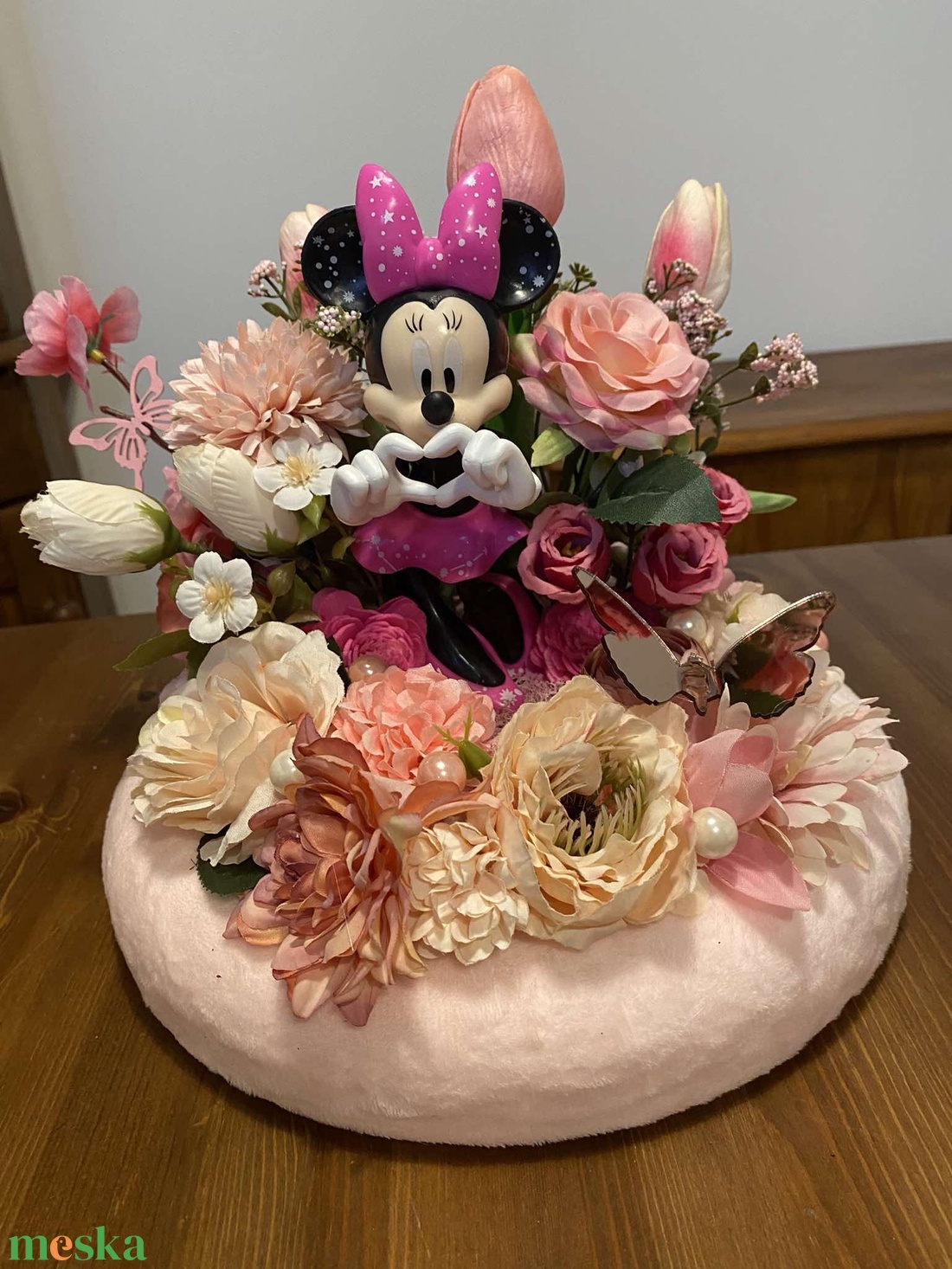 Disney Minnie asztal disz - otthon & életmód - dekoráció - virágdísz és tartó - virágtartó - Meska.hu Disney Minnie asztal disz - otthon & életmód - dekoráció - virágdísz és tartó - virágtartó - Meska.hu