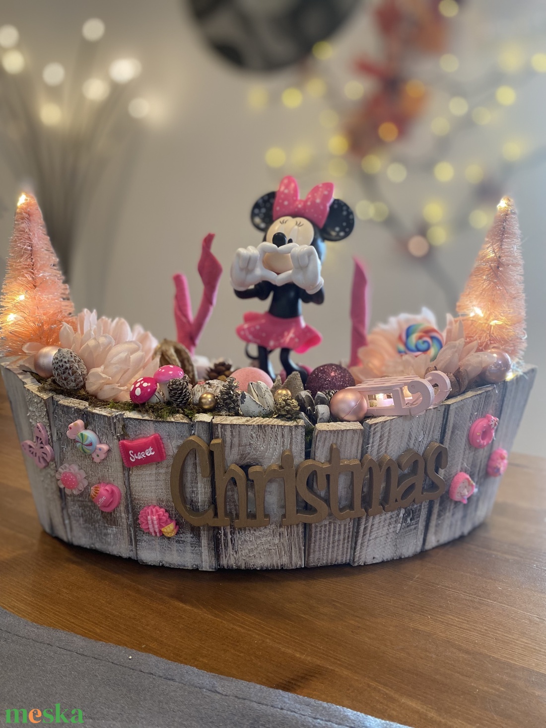  Disney Minnie karácsonyi  asztal disz  - karácsony - karácsonyi lakásdekoráció - ünnepi asztaldekoráció - Meska.hu