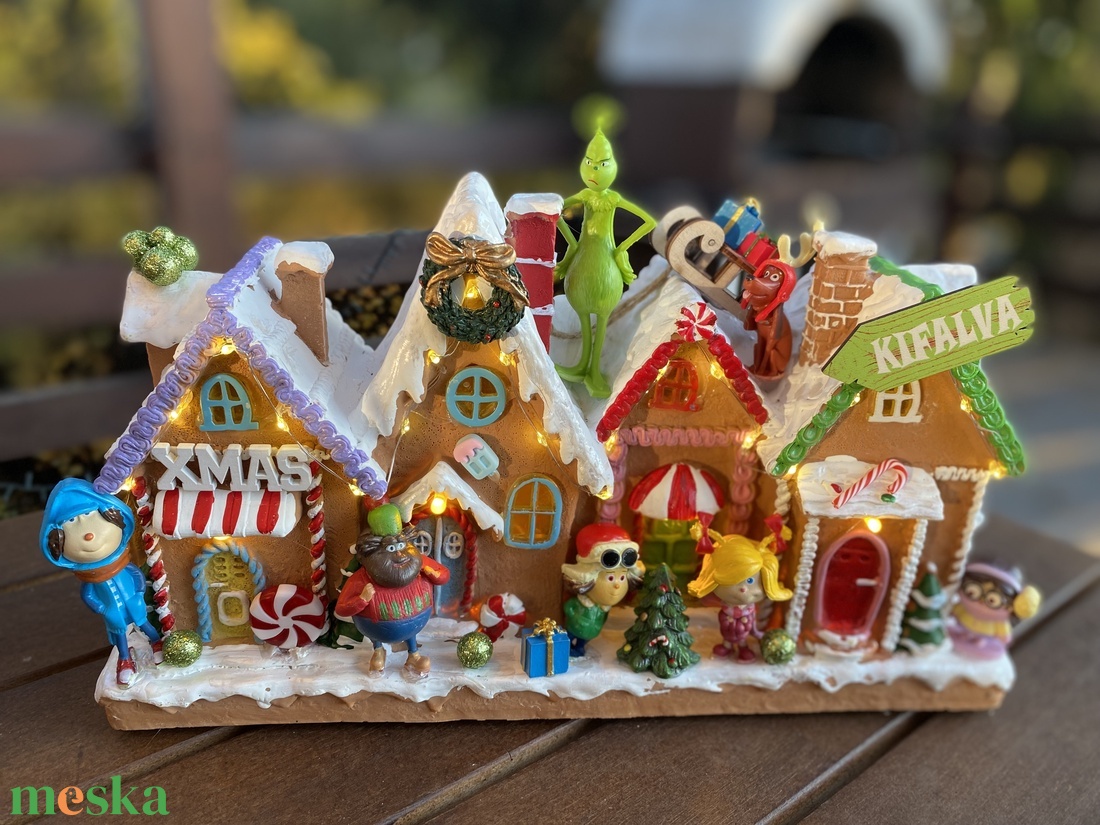  Grincs karácsonyi  asztal disz Kifalva  - karácsony - karácsonyi lakásdekoráció - karácsonyi ajtódíszek - Meska.hu