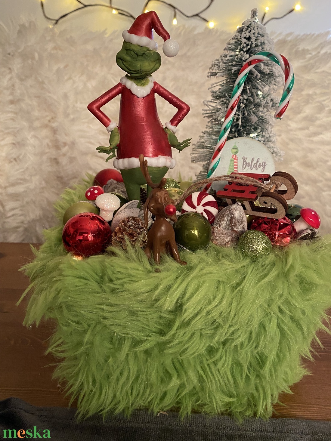 Grincs karácsonyi asztal disz  - karácsony - karácsonyi lakásdekoráció - ünnepi asztaldekoráció - Meska.hu