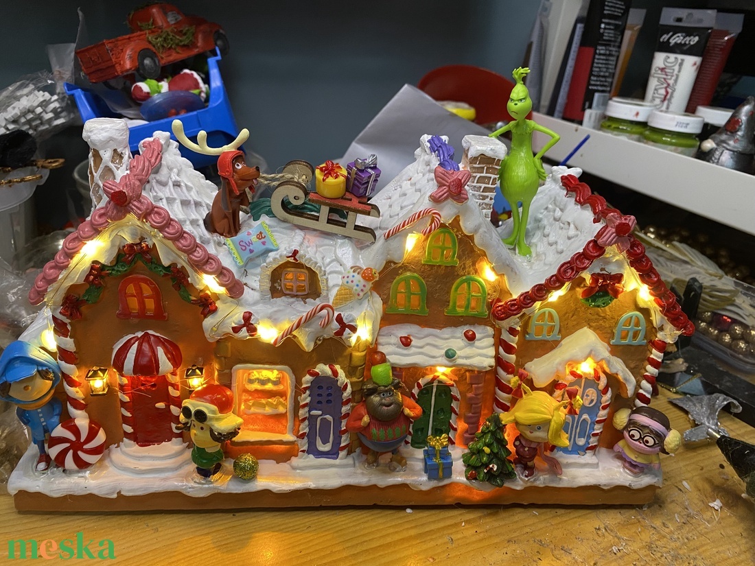   Grincs karácsonyi   asztal disz  - karácsony - karácsonyi lakásdekoráció - karácsonyi falu, házikó - Meska.hu