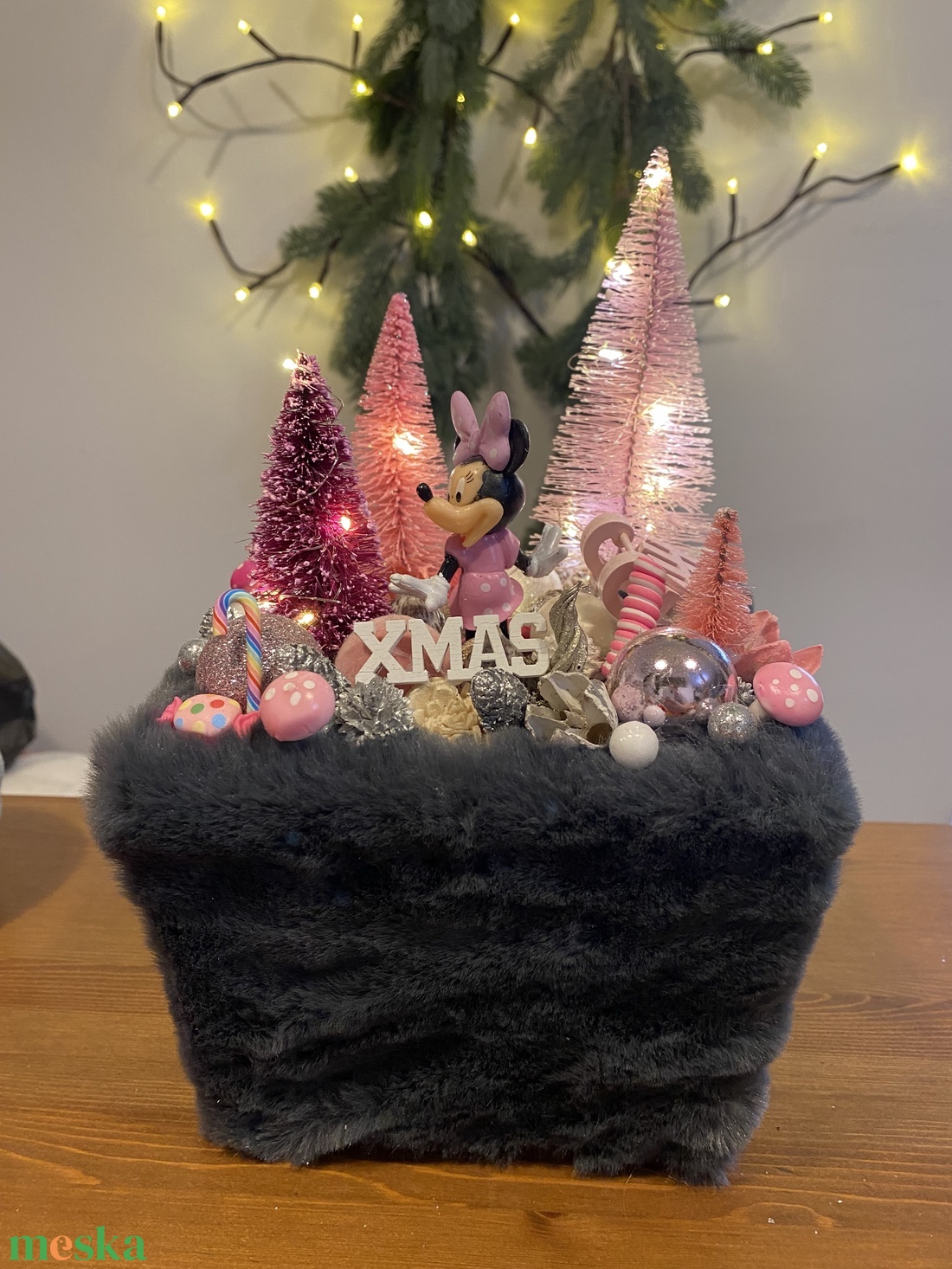 Disney Minnie karácsonyi  asztal disz  - karácsony - karácsonyi lakásdekoráció - ünnepi asztaldekoráció - Meska.hu