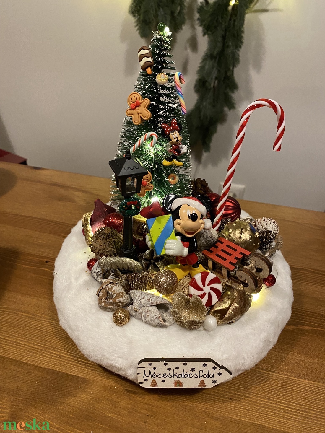 Disney karácsonyi asztal disz  - karácsony - karácsonyi lakásdekoráció - karácsonyi lakásdíszek - Meska.hu