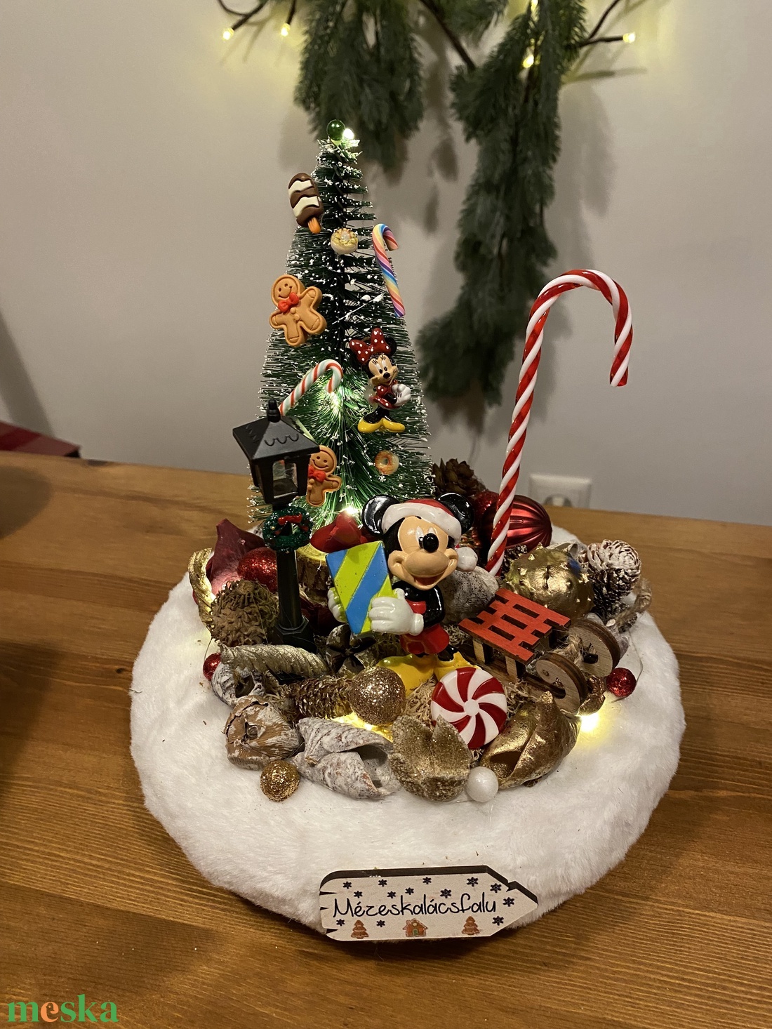 Disney karácsonyi asztal disz  - karácsony - karácsonyi lakásdekoráció - karácsonyi lakásdíszek - Meska.hu