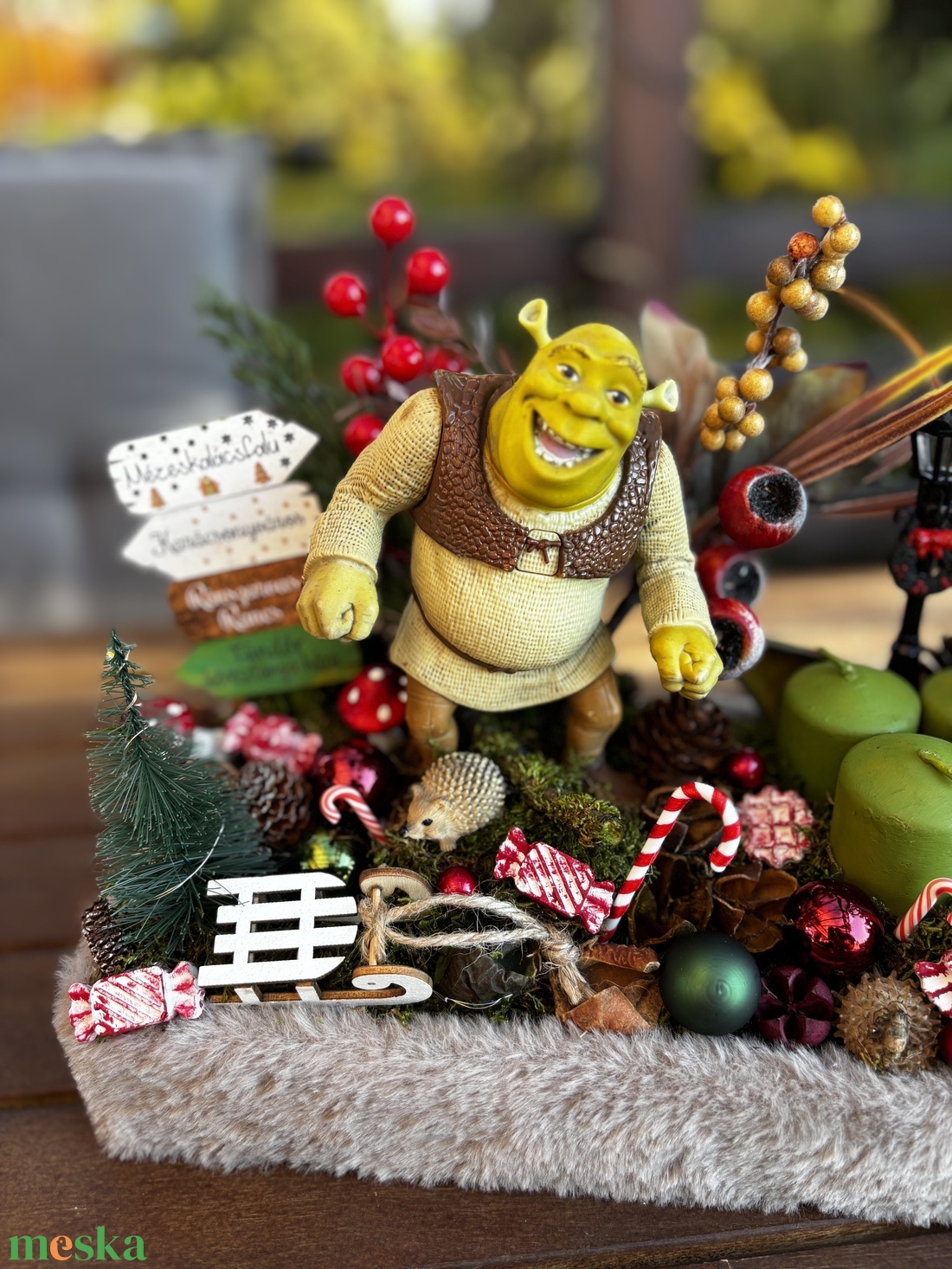 Shrek karácsonyi    asztal dísz  - karácsony - karácsonyi lakásdekoráció - karácsonyfadíszek - Meska.hu