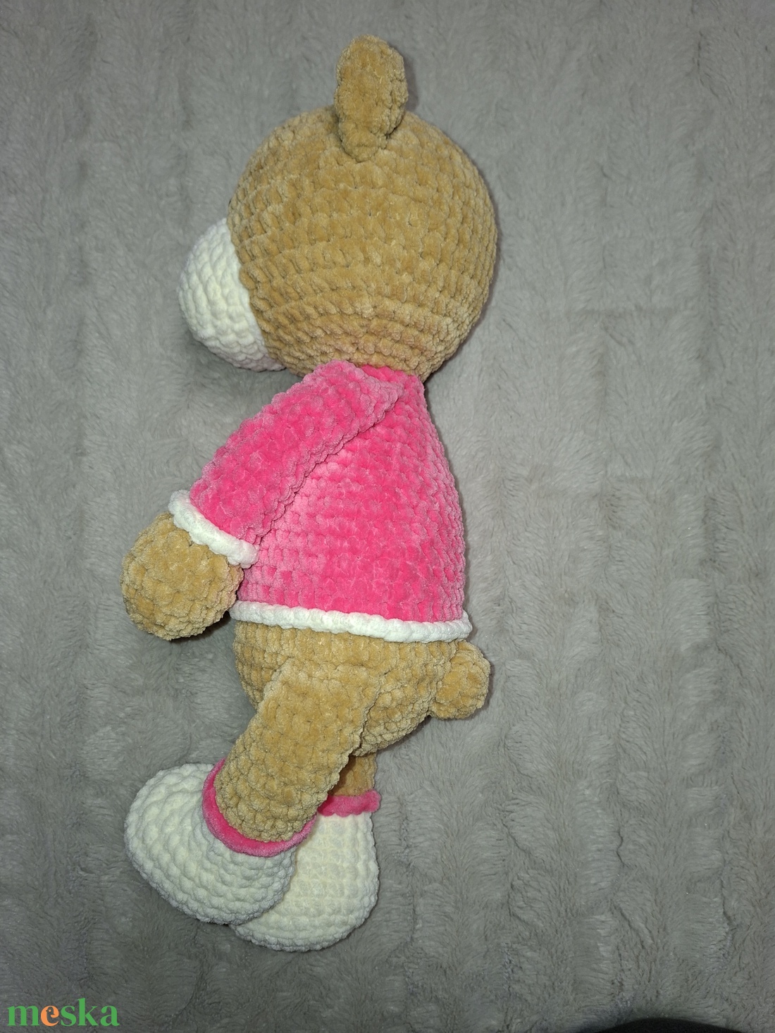Horgolt plüss maci élénk pink felsőben - játék & sport - plüssállat & játékfigura - maci - Meska.hu