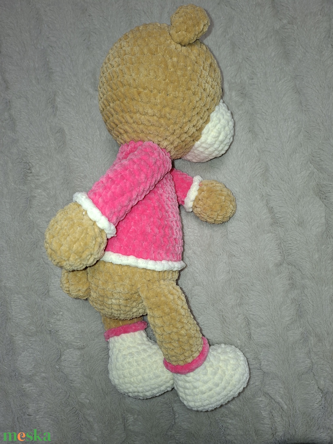 Horgolt plüss maci élénk pink felsőben - játék & sport - plüssállat & játékfigura - maci - Meska.hu