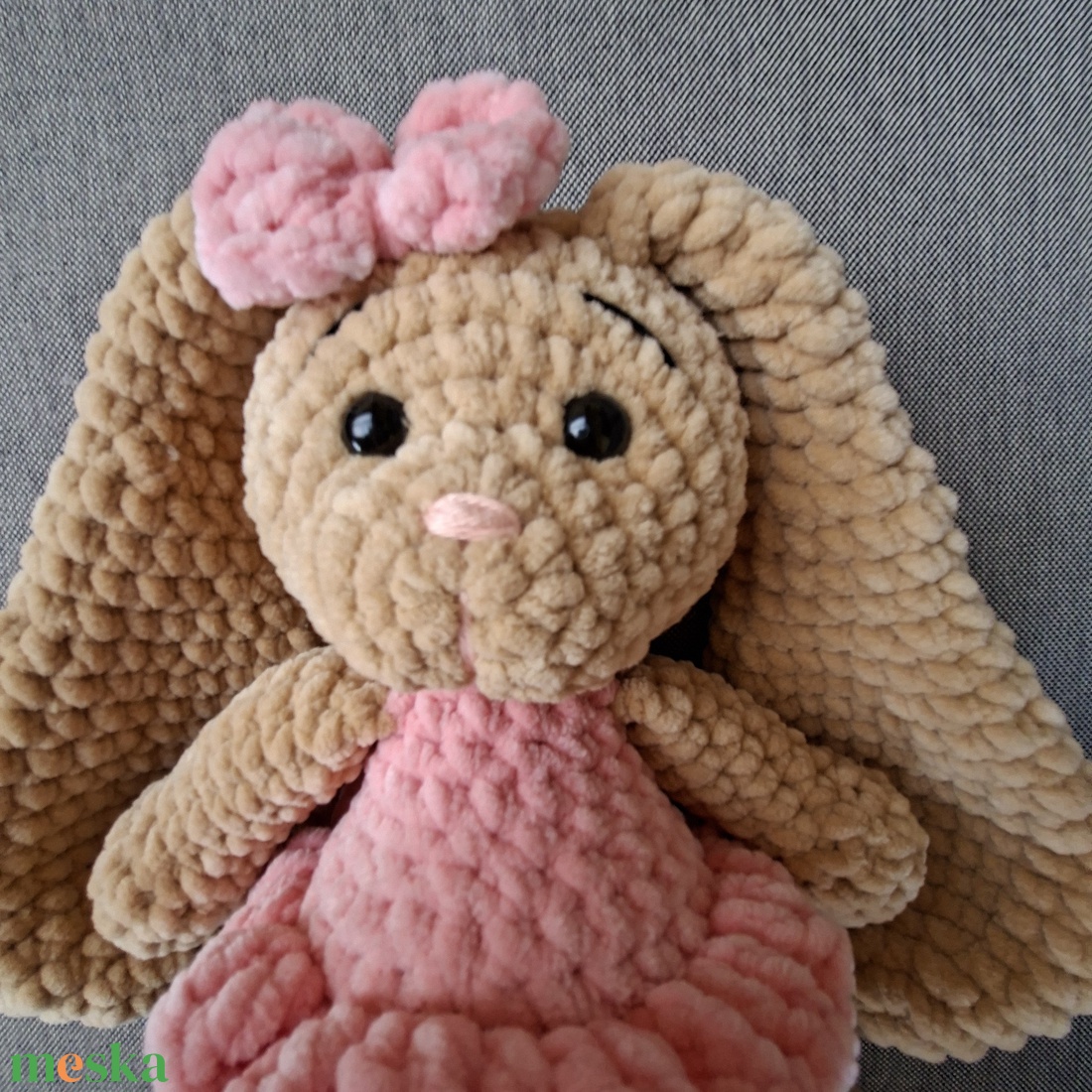 Hosszú fülű, világos barna horgolt nyuszilány - játék & sport - plüssállat & játékfigura - nyuszi - Meska.hu