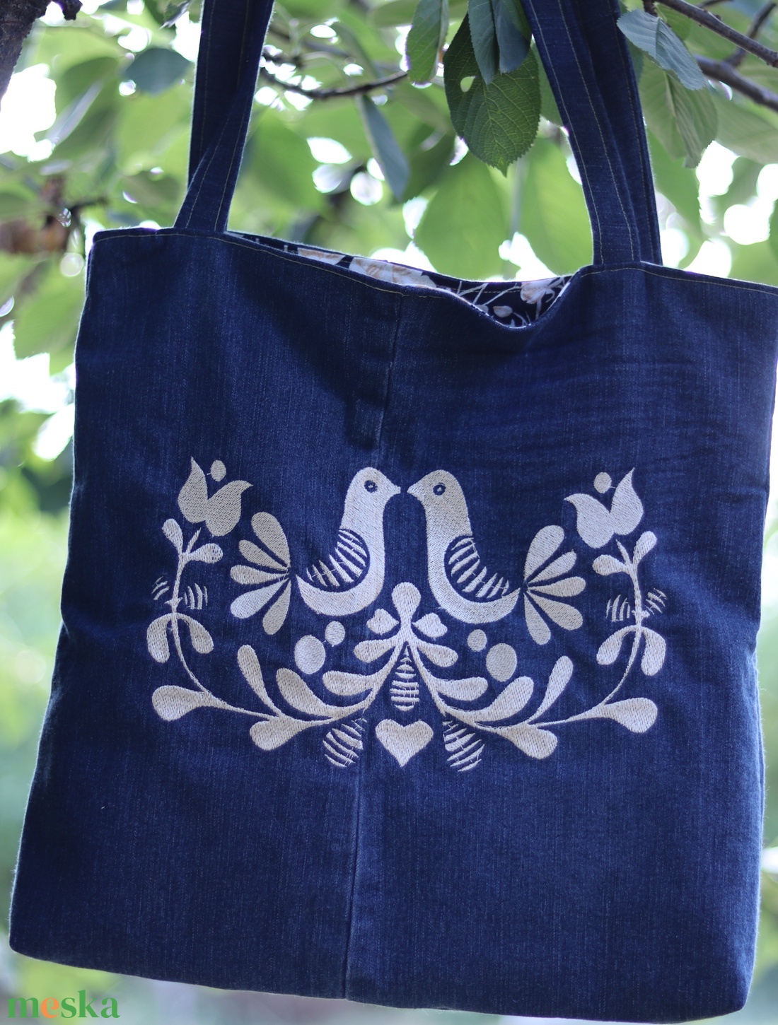 Hímzett újrahasznosított farmertáska, szatyor, bevásárlótásks - táska & tok - bevásárlás & shopper táska - shopper, textiltáska, szatyor - Meska.hu Hímzett újrahasznosított farmertáska, szatyor, bevásárlótásks - táska & tok - bevásárlás & shopper táska - shopper, textiltáska, szatyor - Meska.hu