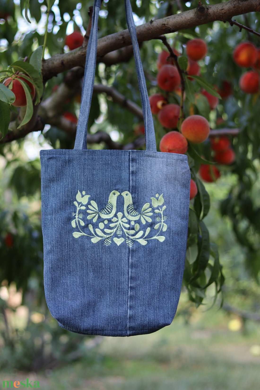 Hímzett újrahasznosított farmertáska, szatyor, bevásárlótásks - táska & tok - bevásárlás & shopper táska - shopper, textiltáska, szatyor - Meska.hu Hímzett újrahasznosított farmertáska, szatyor, bevásárlótásks - táska & tok - bevásárlás & shopper táska - shopper, textiltáska, szatyor - Meska.hu