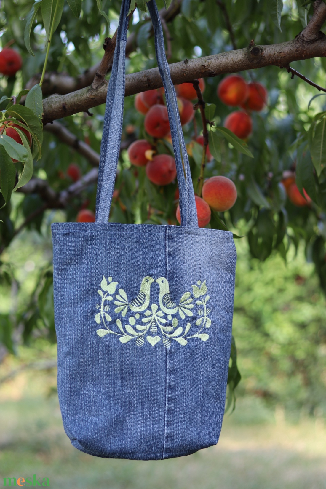 Hímzett újrahasznosított farmertáska, szatyor, bevásárlótásks - táska & tok - bevásárlás & shopper táska - shopper, textiltáska, szatyor - Meska.hu Hímzett újrahasznosított farmertáska, szatyor, bevásárlótásks - táska & tok - bevásárlás & shopper táska - shopper, textiltáska, szatyor - Meska.hu