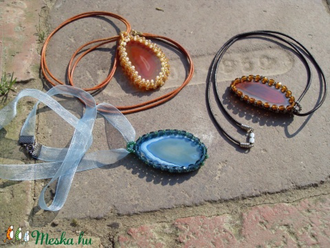 Achát lapos nyakbavalók -  - Meska.hu