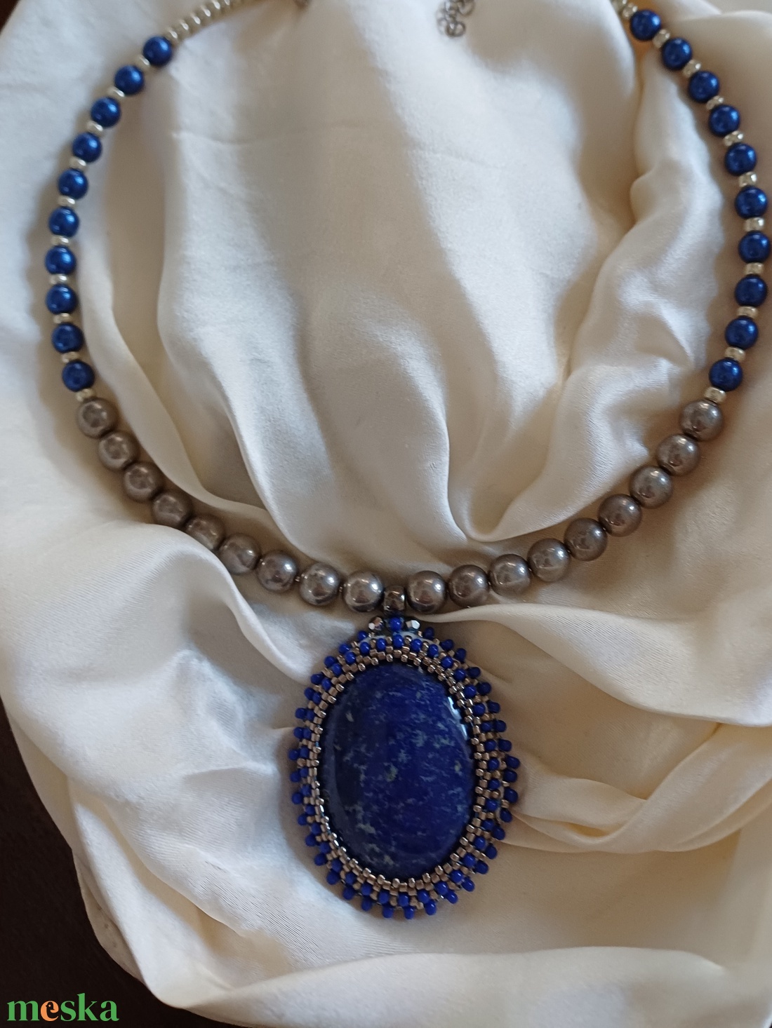 Királynők kékje - ékszer - nyaklánc - medálos nyaklánc - Meska.hu
