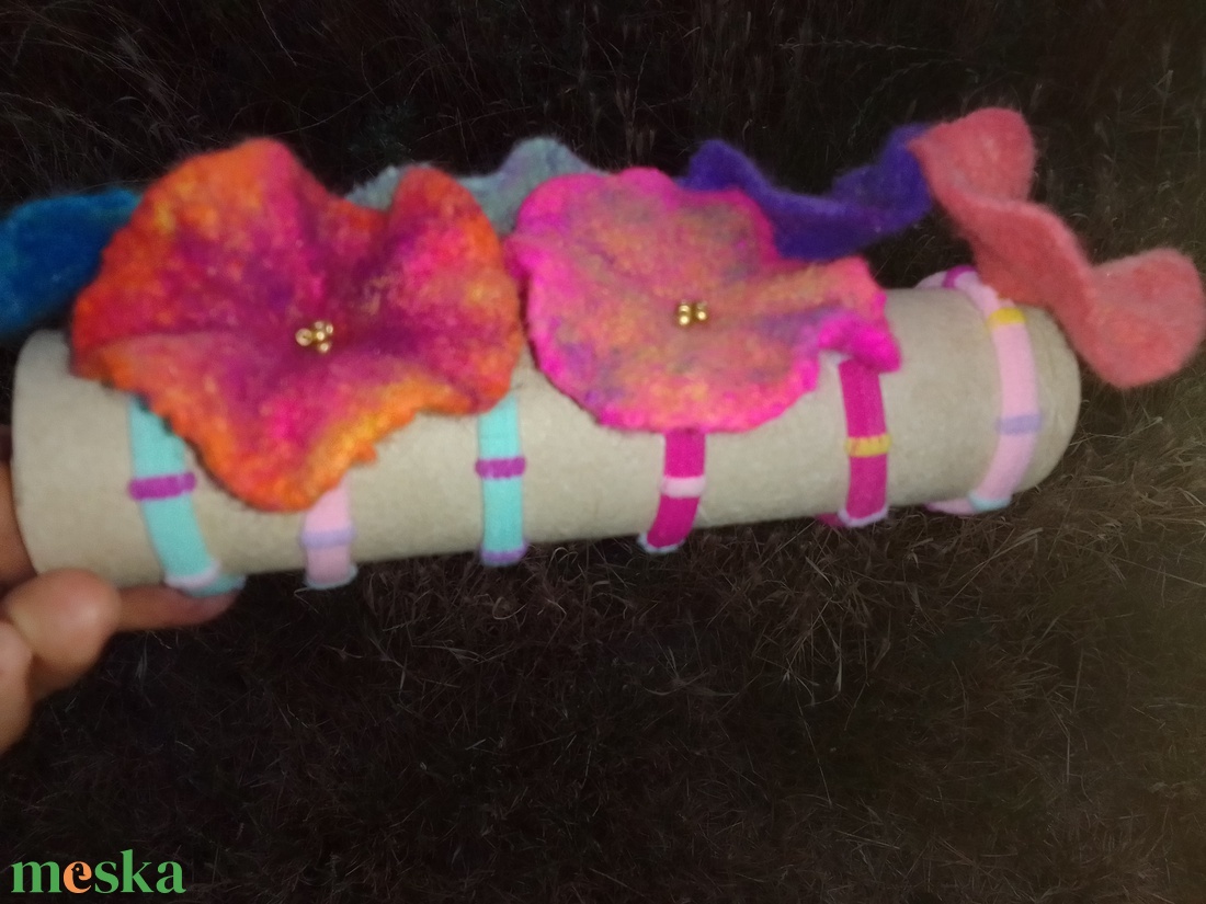 Nemez virág hajgumi/ hajcsat/ kitűző - ruha & divat - hajdísz & hajcsat - hajcsat & hajtű - Meska.hu