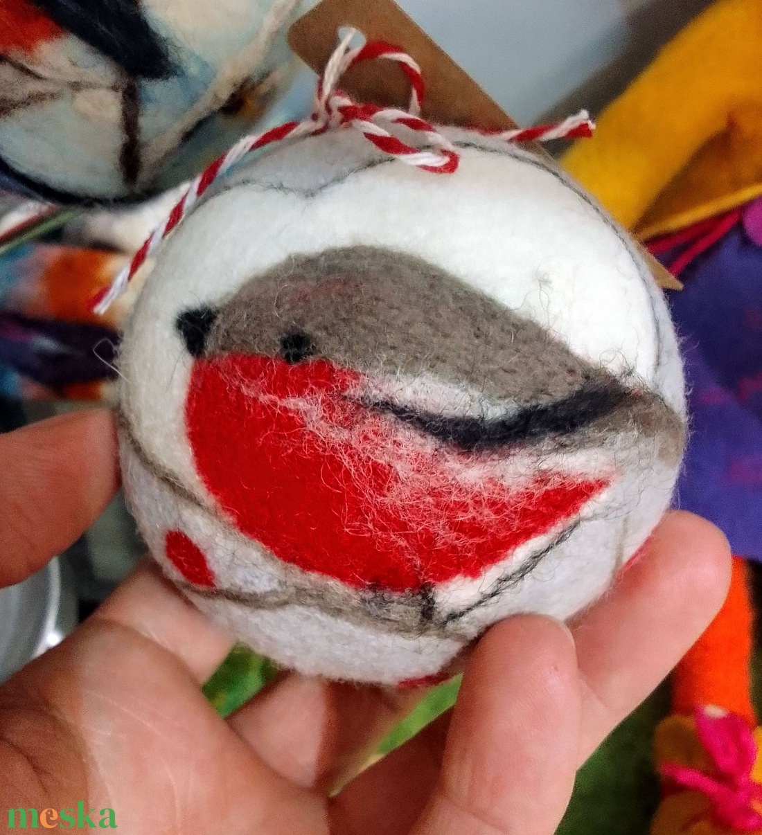 Nemezelt téli mad�rk�s gömb - karácsony - karácsonyi lakásdekoráció - karácsonyfadíszek - Meska.hu