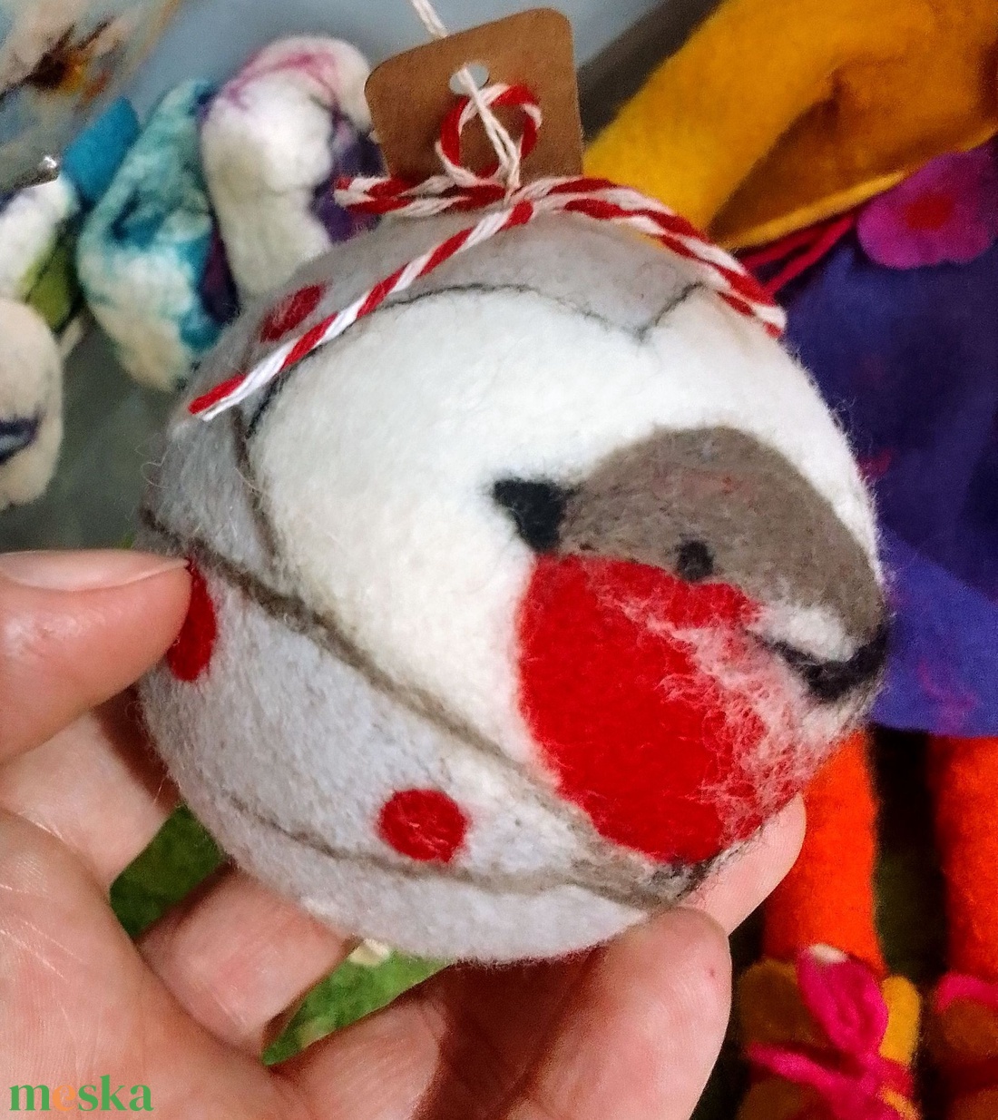 Nemezelt téli mad�rk�s gömb - karácsony - karácsonyi lakásdekoráció - karácsonyfadíszek - Meska.hu