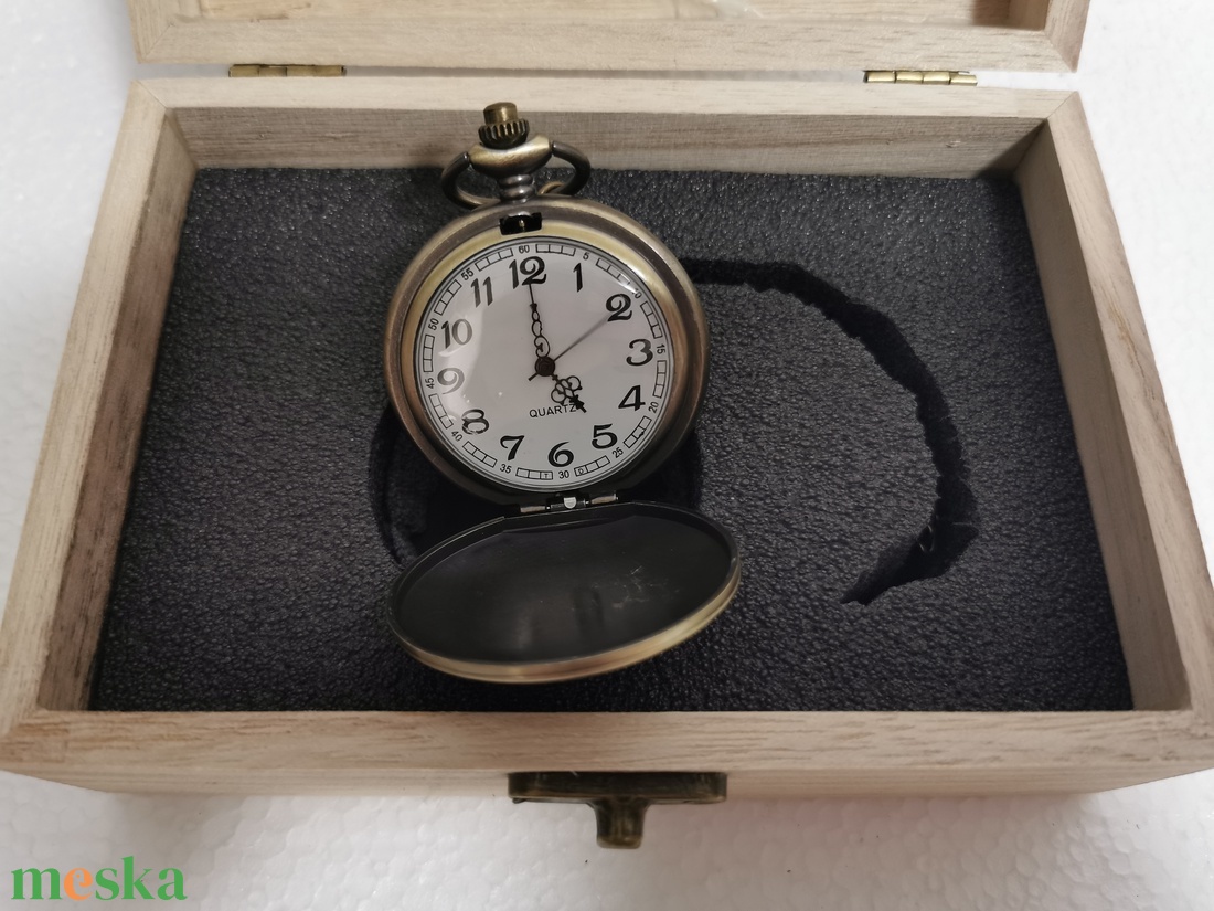 Mentős Zsebóra ajándék fa dobozban egyedi kézműves - ékszer - karóra és ékszeróra - zsebóra - Meska.hu