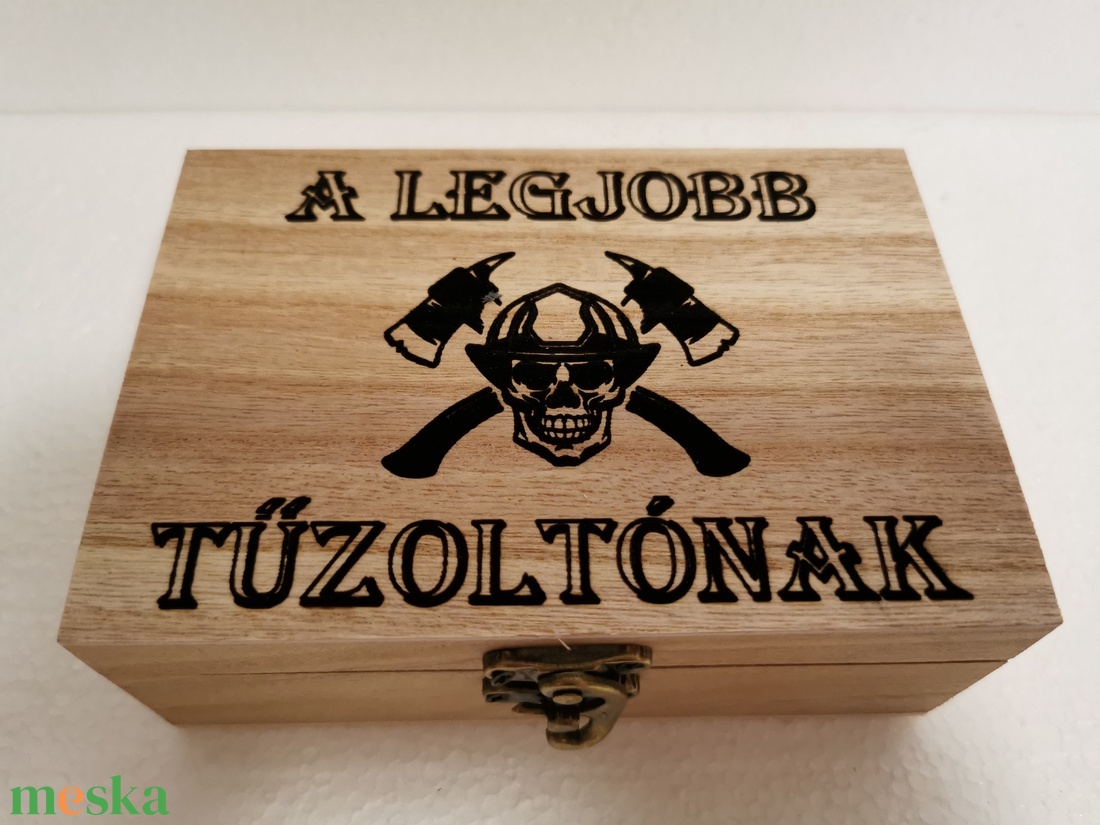 Tűzoltós Zsebóra ajándék fa dobozban egyedi kézműves - ékszer - karóra és ékszeróra - zsebóra - Meska.hu Tűzoltós Zsebóra ajándék fa dobozban egyedi kézműves - ékszer - karóra és ékszeróra - zsebóra - Meska.hu