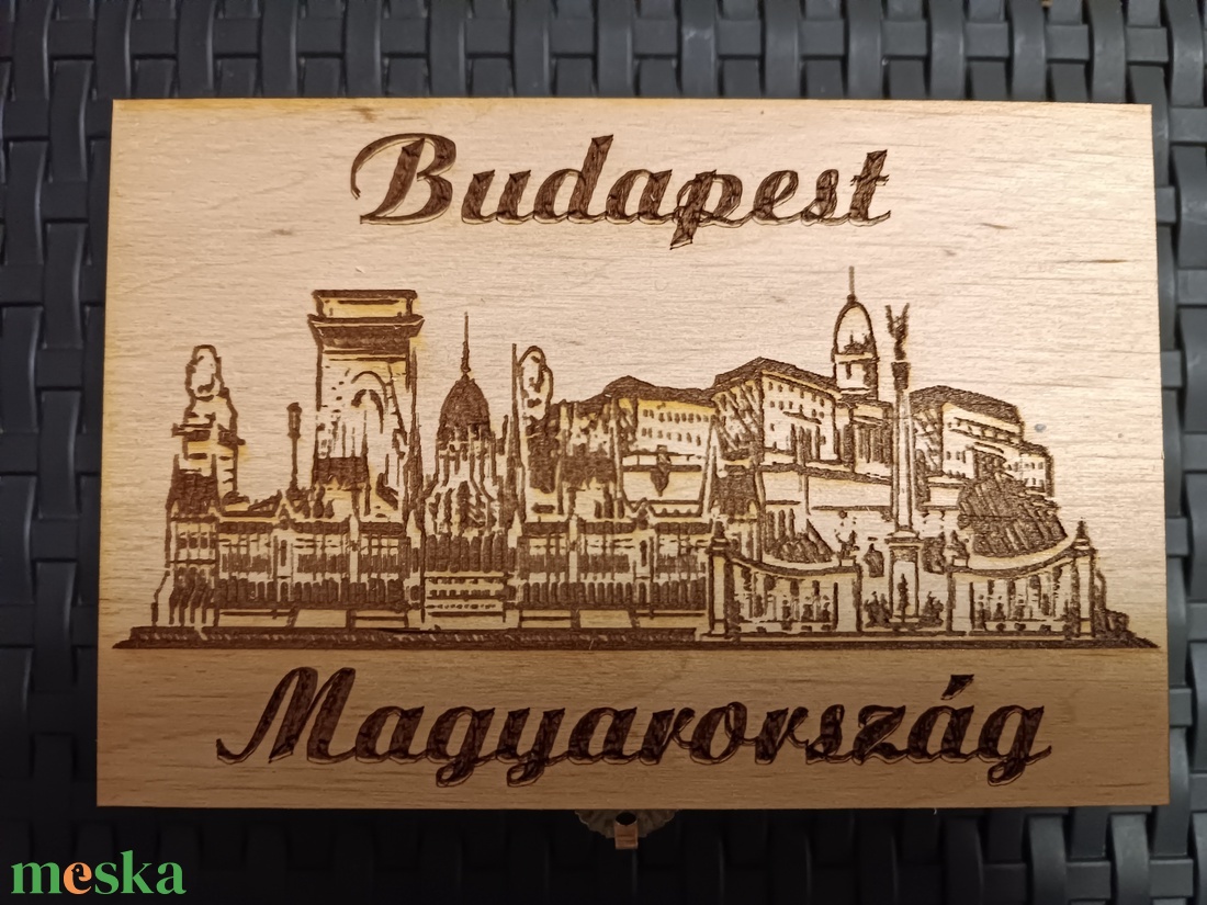 Budapest címeres Zsebóra ajándék fa dobozban egyedi kézműves - ékszer - karóra és ékszeróra - zsebóra - Meska.hu Budapest címeres Zsebóra ajándék fa dobozban egyedi kézműves - ékszer - karóra és ékszeróra - zsebóra - Meska.hu