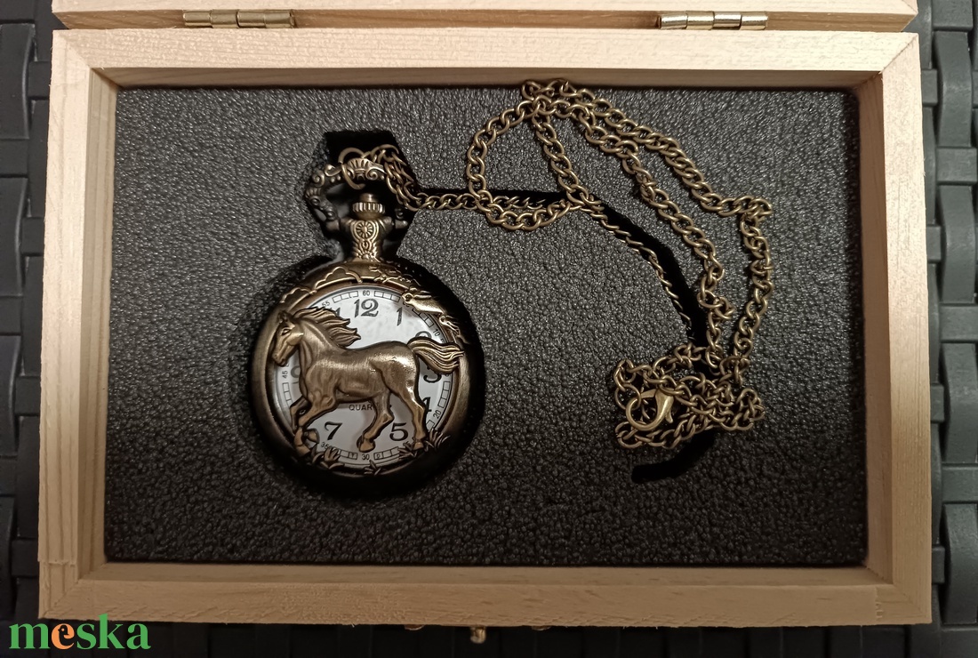 Karácsonyi akció - Lovas Zsebóra ajándék fa dobozban egyedi kézműves - ékszer - karóra és ékszeróra - zsebóra - Meska.hu