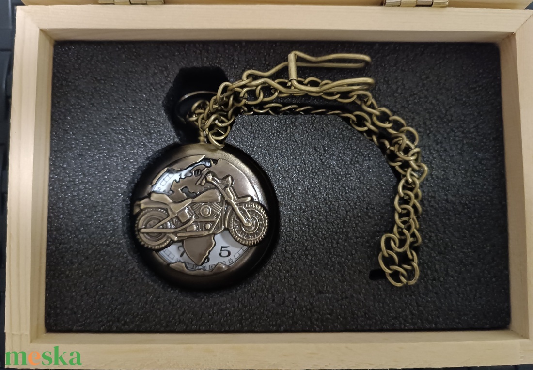 Chopper motoros Zsebóra ajándék fa dobozban egyedi kézműves - ékszer - karóra és ékszeróra - zsebóra - Meska.hu