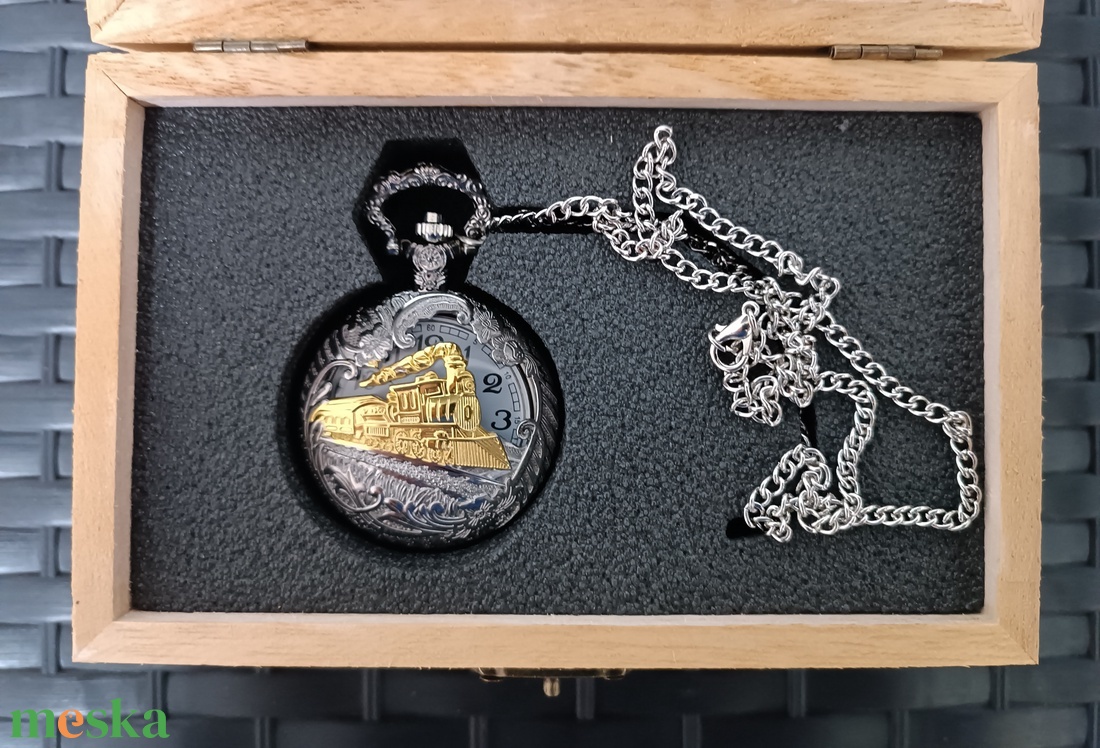 Gőzmozdonyos Zsebóra ajándék fa dobozban egyedi kézműves - ékszer - karóra és ékszeróra - zsebóra - Meska.hu