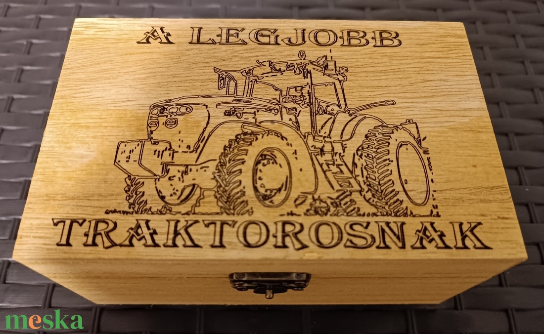 Traktoros Zsebóra ajándék fa dobozban egyedi kézműves - ékszer - karóra és ékszeróra - zsebóra - Meska.hu Traktoros Zsebóra ajándék fa dobozban egyedi kézműves - ékszer - karóra és ékszeróra - zsebóra - Meska.hu