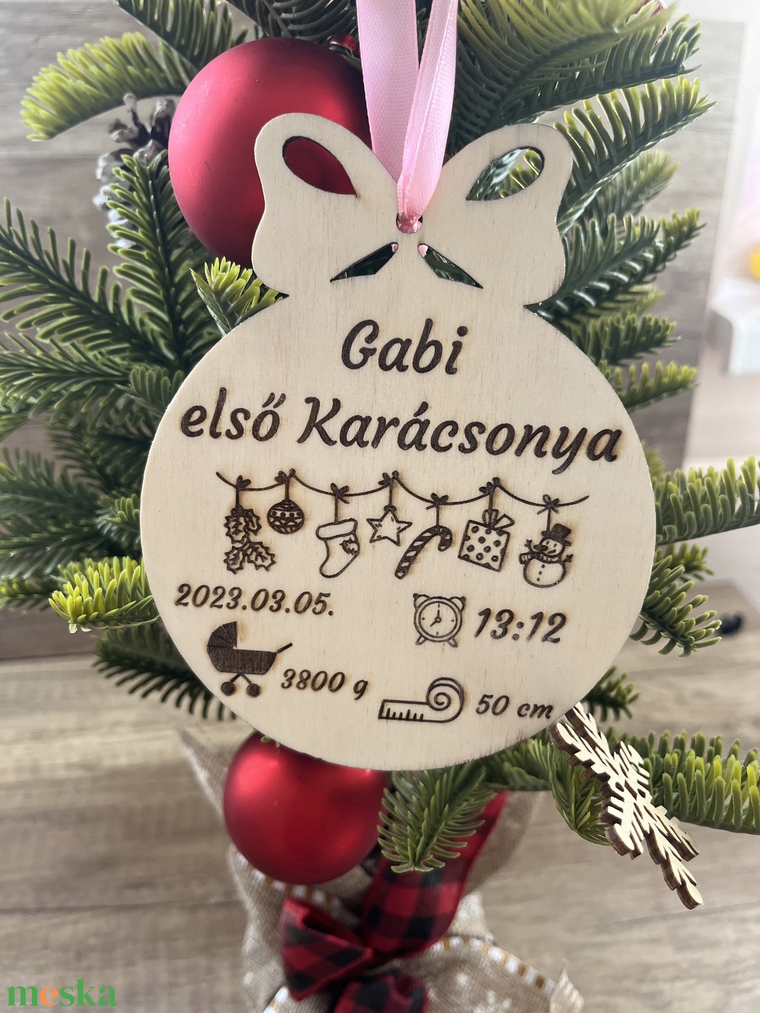 Első karácsonyfa dísz - egyedi adatokkal - karácsony - karácsonyi lakásdekoráció - karácsonyfadíszek - Meska.hu
