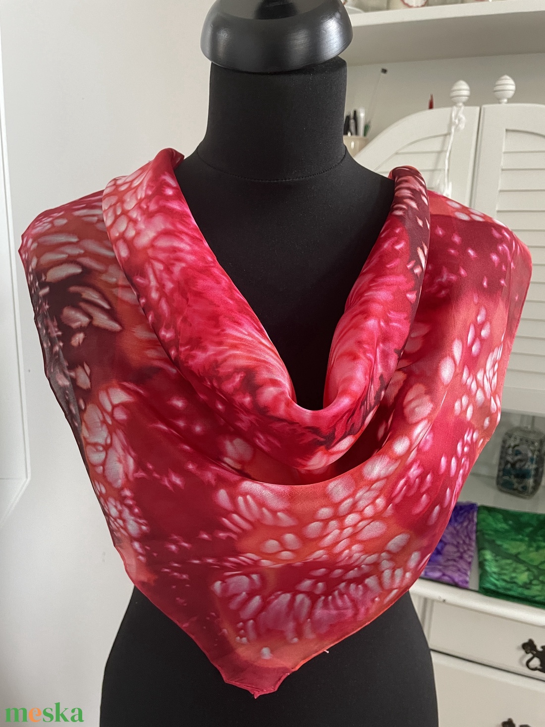 Színes kézzel festett selyemkendő - ruha & divat - sál, sapka, kendő - kendő - Meska.hu