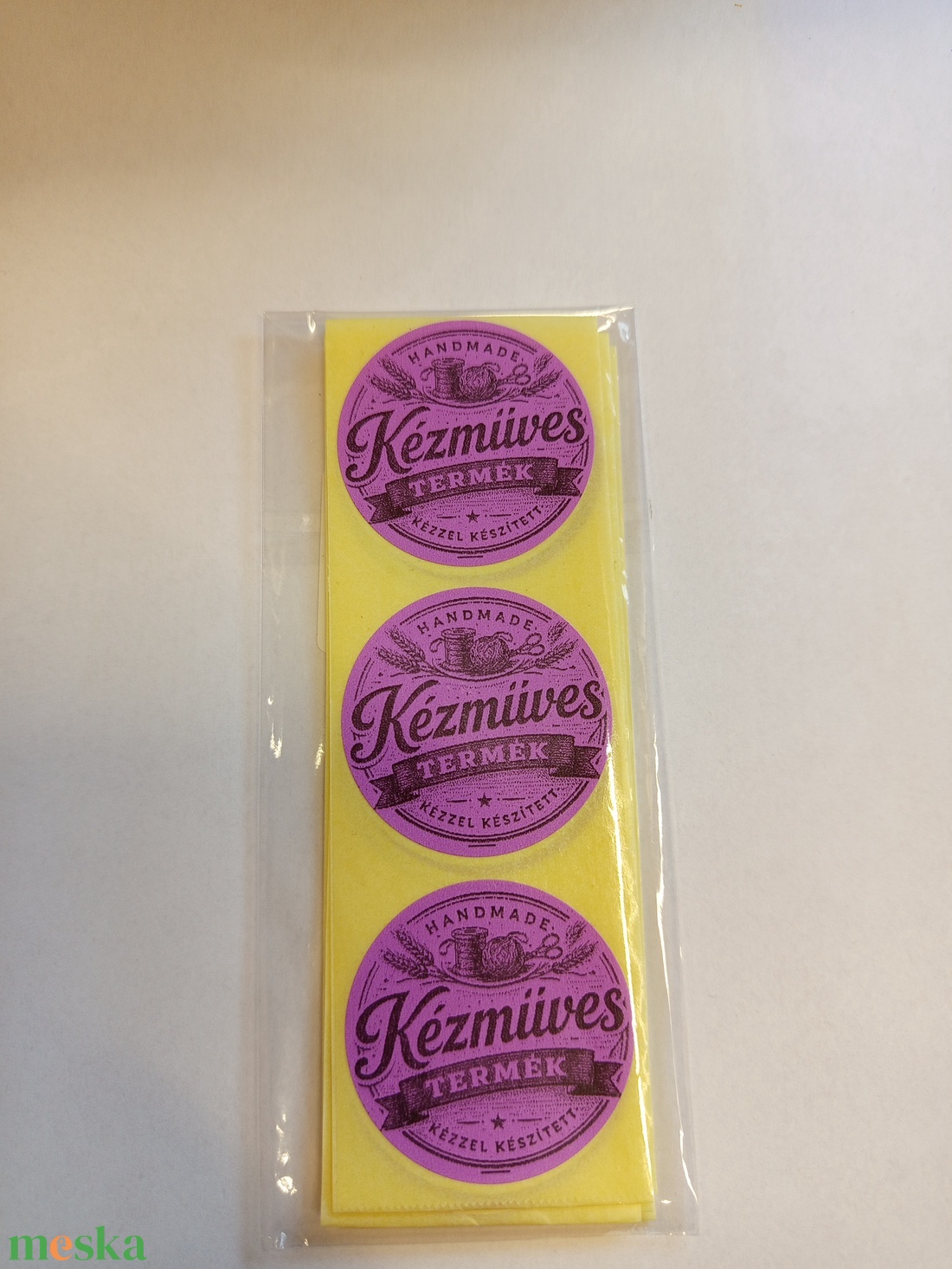 Kézműves termék feliratú matrica. - kellékek & szerszámok - dekorációs kellékek - matricaív - Meska.hu