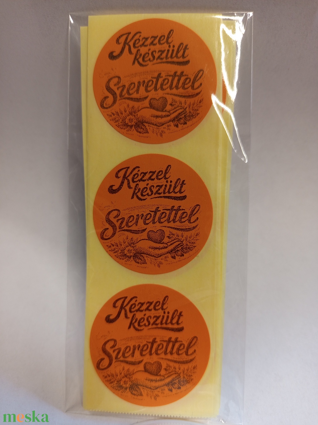 Kézzel készült szeretettel feliratú matrica. - kellékek & szerszámok - dekorációs kellékek - matricaív - Meska.hu