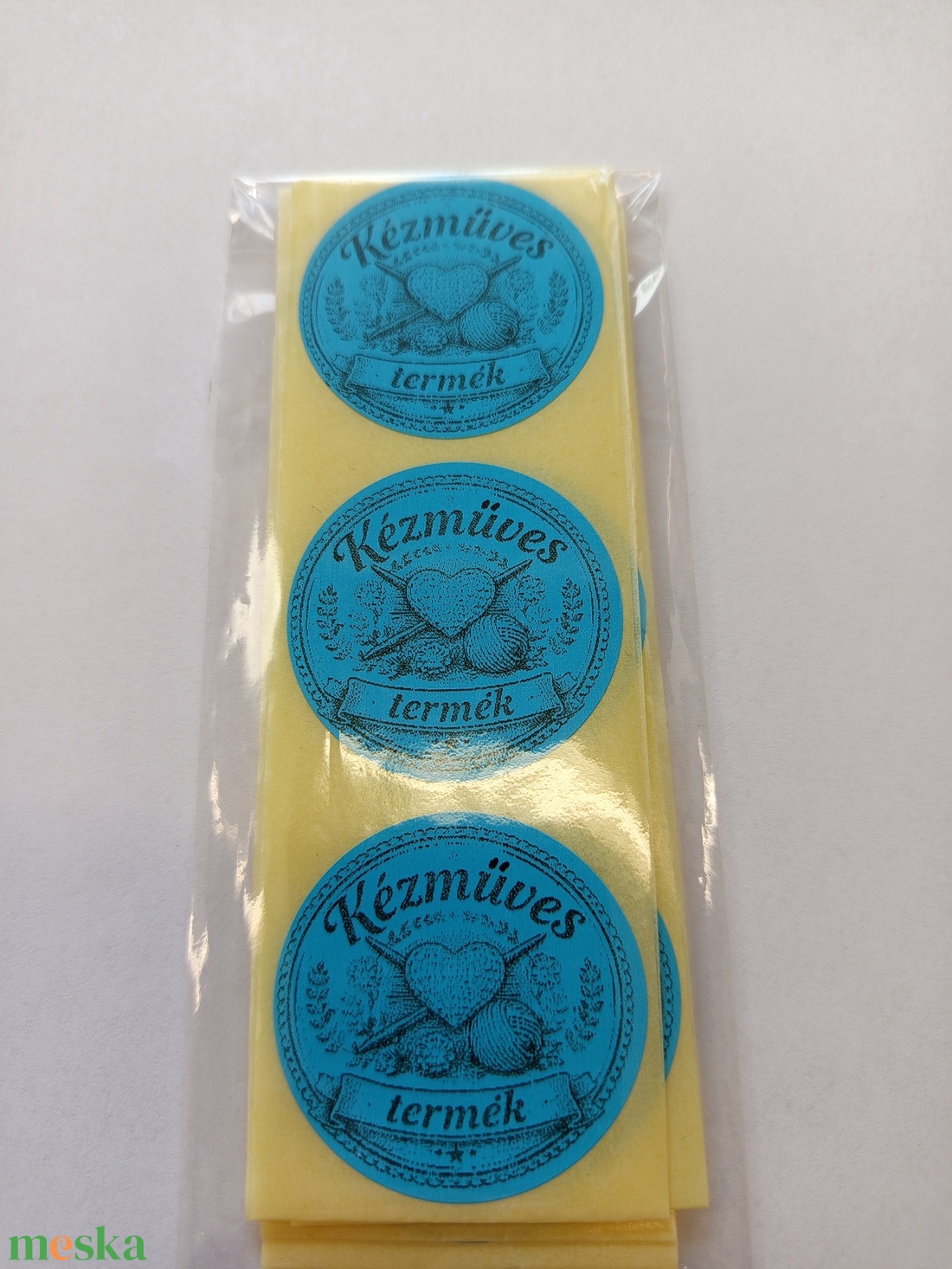 Kézműves Termék feliratú matrica. - kellékek & szerszámok - dekorációs kellékek - matricaív - Meska.hu